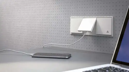 LS ZERO in the version for flat mounting on wallpapered and panelled walls.