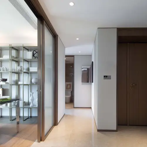 Switches, push-buttons, room controllers and sockets from the LS 990 stainless steel range were used in the luxury flats of the Sky Tower.