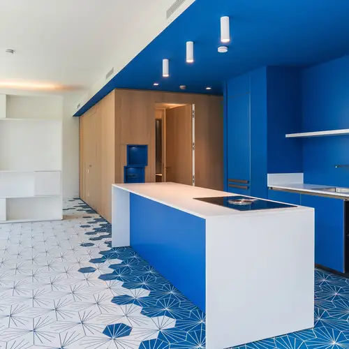 The kitchens in the AM 41 apartment building were fitted with switches and sockets from the LS 990 programme in Les Couleurs® Le Corbusier.