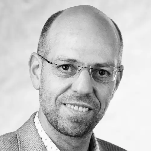 Podcast JUNG WECHSELSPANNUNG - Porträt von Jan Uebe
