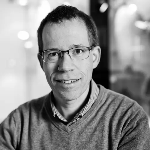 Podcast JUNG WECHSELSPANNUNG - Porträt von Kai Schröder
