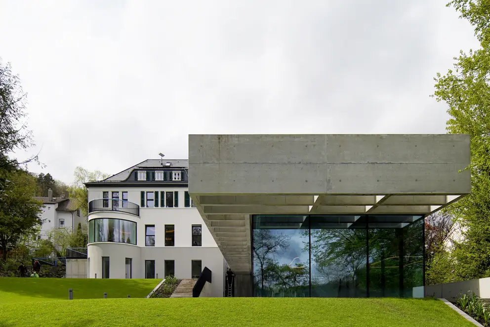 Die fertiggestellte JUNG Gründervilla.