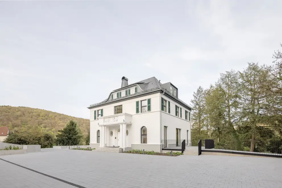 Perspektivische Außenansicht der JUNG Gründervilla