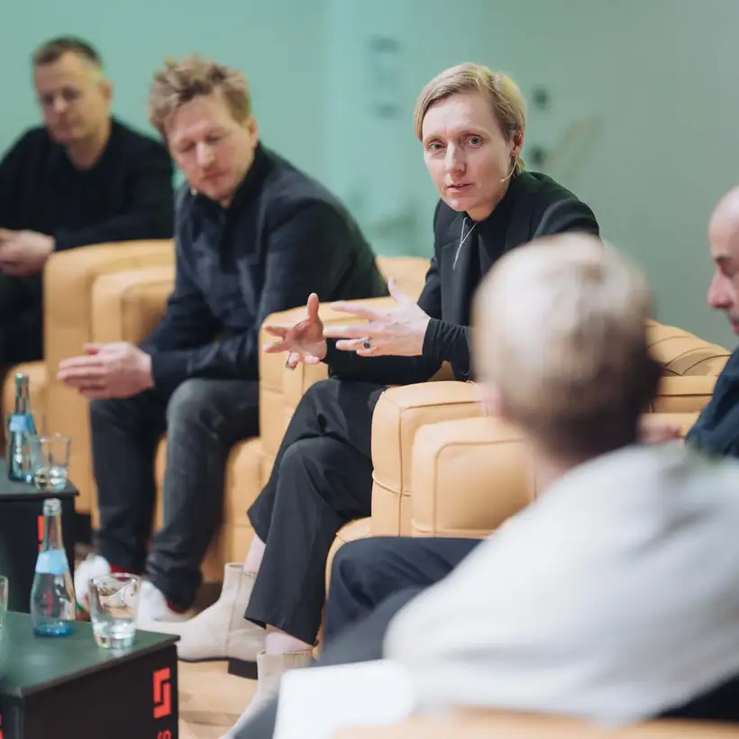 Architekturgespräche in Stuttgart 2025, Podiumsdiskussion auf Bühne
