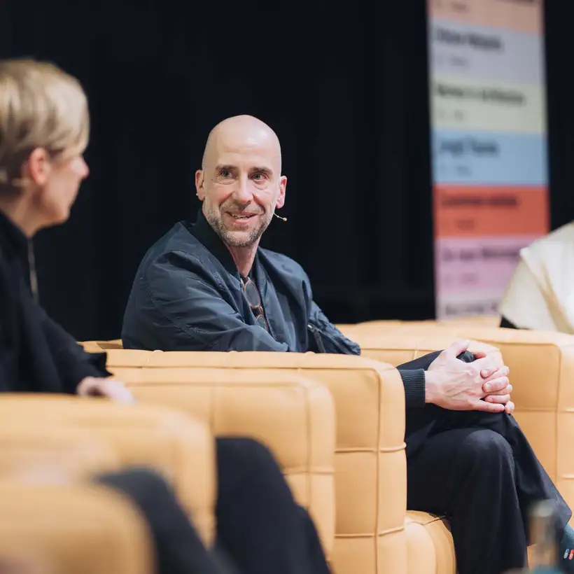 Architekturgespräche in Stuttgart 2025, Podiumsdiskussion auf Bühne