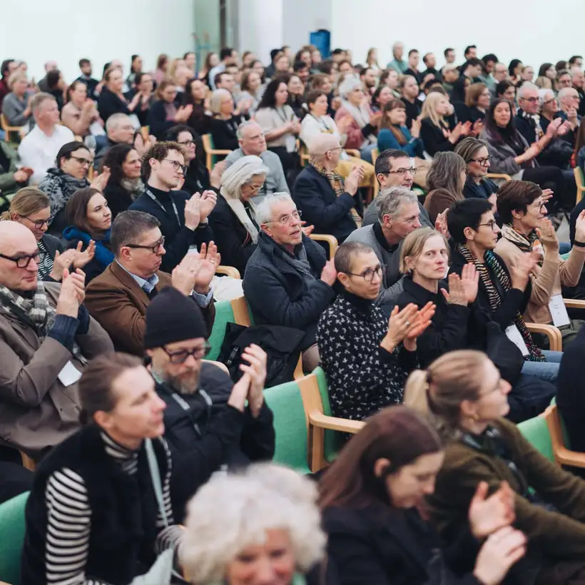 Architekturgespräche in Stuttgart 2025, Beifall gebendes Publikum