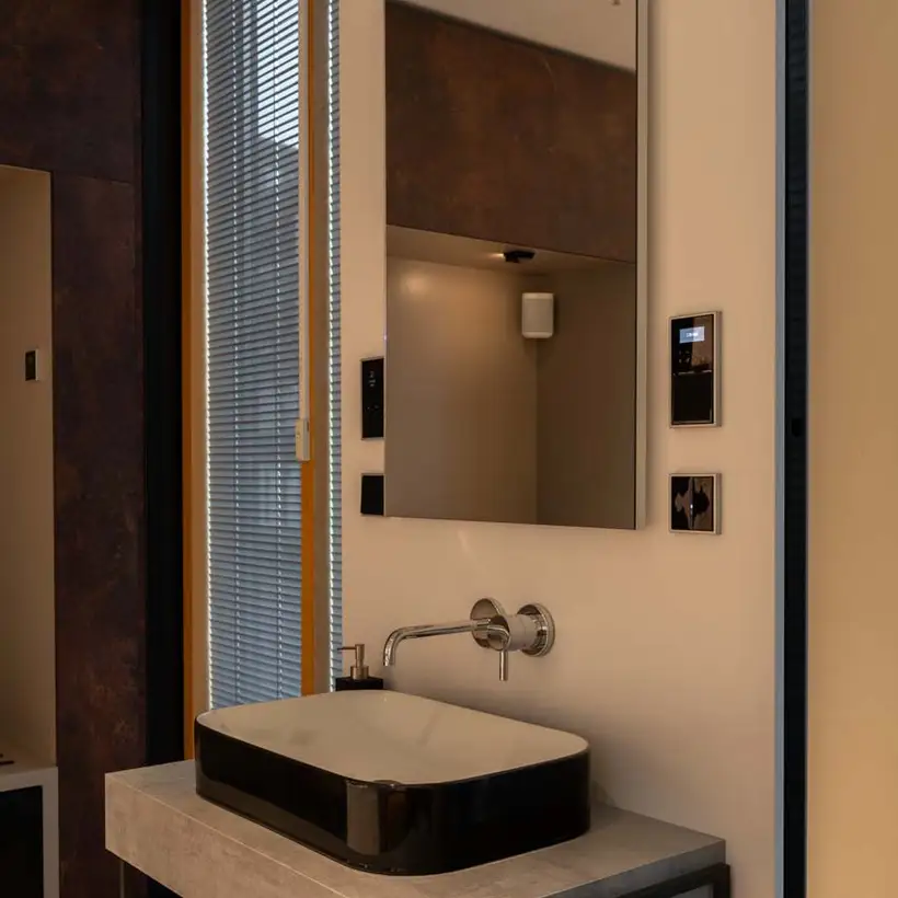 JUNG Brandsection in Amsterdam, Badezimmer-Ambiente