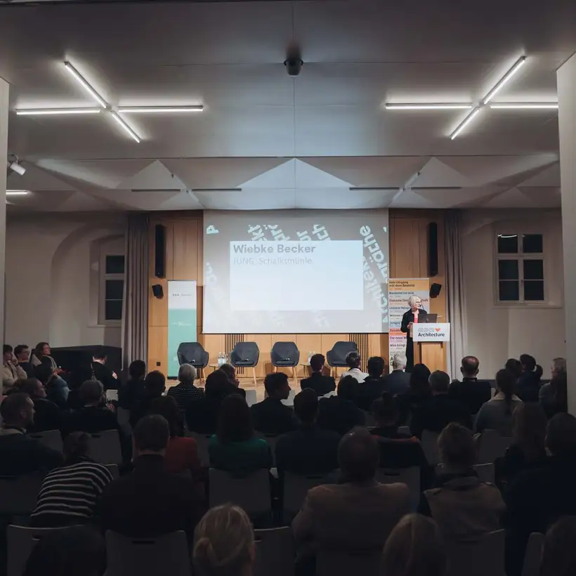 Architekturgespräche in Dresden 2025, Blick auf Bühne und Publikum