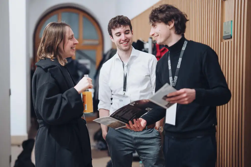 Architekturgespräche in Dresden 2025, Besucherin und Besucher im Gespräch
