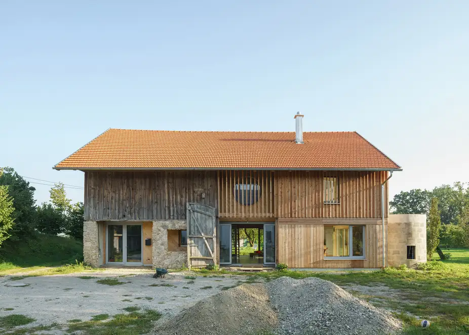 Außenansicht einer Scheune