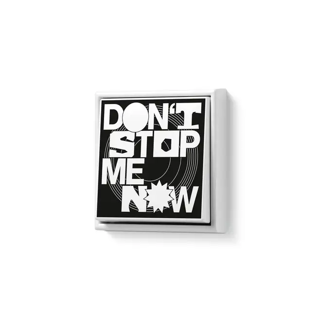 JUNG Unique & IFG LS 990 Schalter mit der Aufschrift "Don't stop me now" 