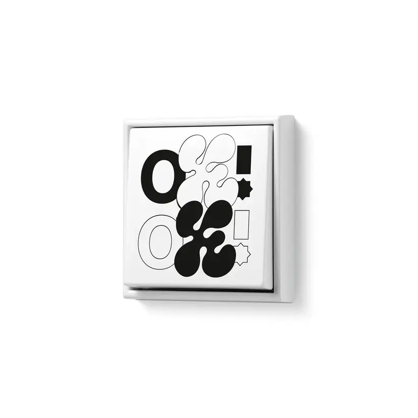 JUNG Unique & IFG LS 990 Schalter in Alpinweiß mit der Aufschrift "Ok! Ok!"