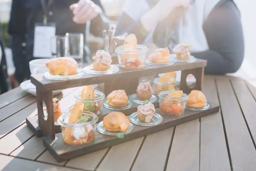 Elbgespräche 2025 / HÄUSER AWARD - Auswahl verschiedener Fingerfood-Varianten