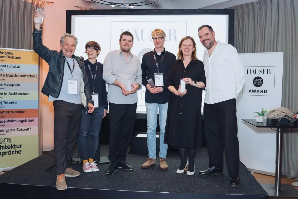 Elbgespräche 2025 / HÄUSER AWARD - Preisträgerinnen und -träger gemeinsam auf Bühne