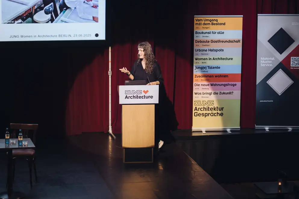 Architekturgespräche in Berlin 2025, Referentin auf Bühne