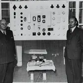 JUNG bei der Industrie-Ausstellung 1954, JUNG nahm 1954 an der Industrie-Ausstellung in Berlin teil.