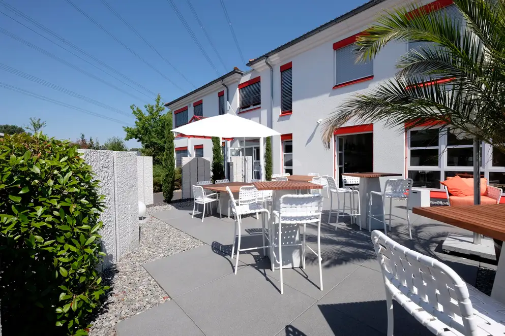 Außenbereich der JUNG Handelsvertretung Fred Abel GmbH