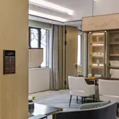 JUNG KNX Taster F 40 mit Raumcontroller, JUNG KNX Taster F 40 mit Raumcontroller in Messing Antik.