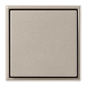 LS 990 in champagne