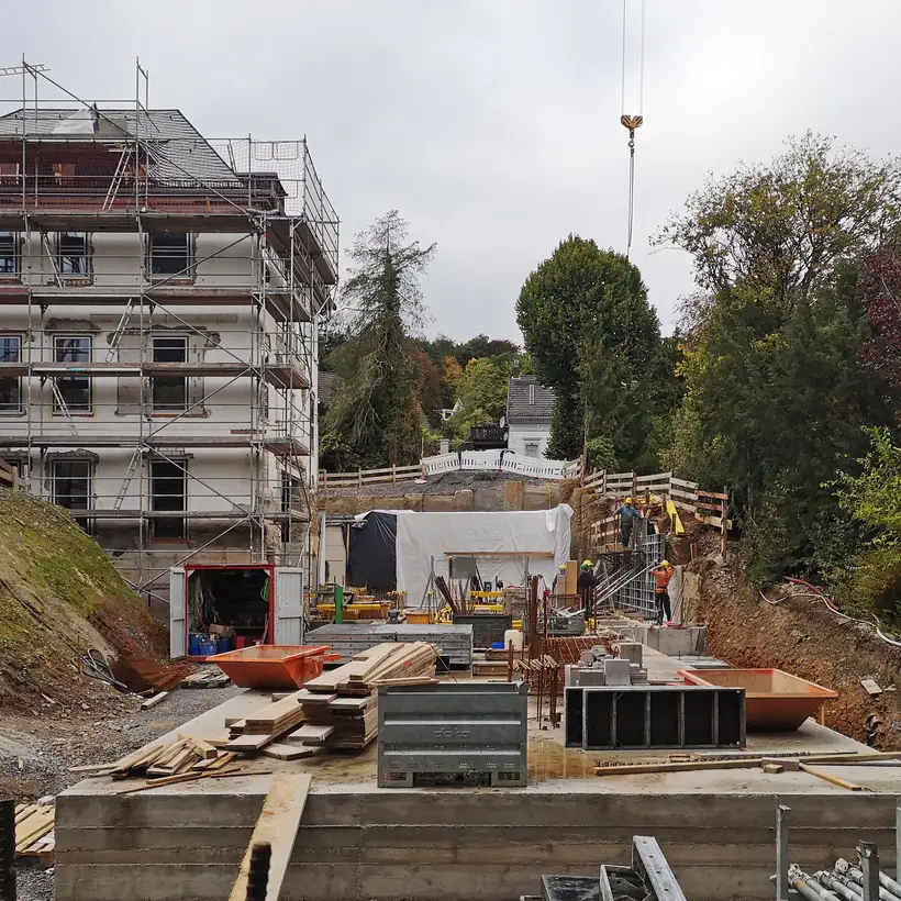 Umbau und die Erweiterung der historischen Villa 