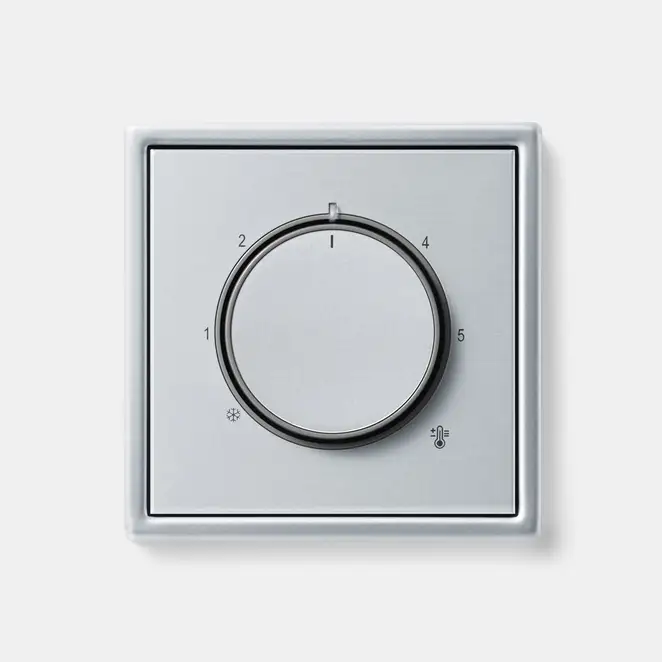 Detailaufnahme eines Drehdimmers im Programm LS 990 aus Aluminium.