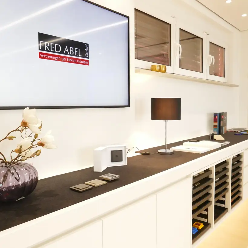 Technisch versierte Beratung, Planungshilfe und Fachseminare 