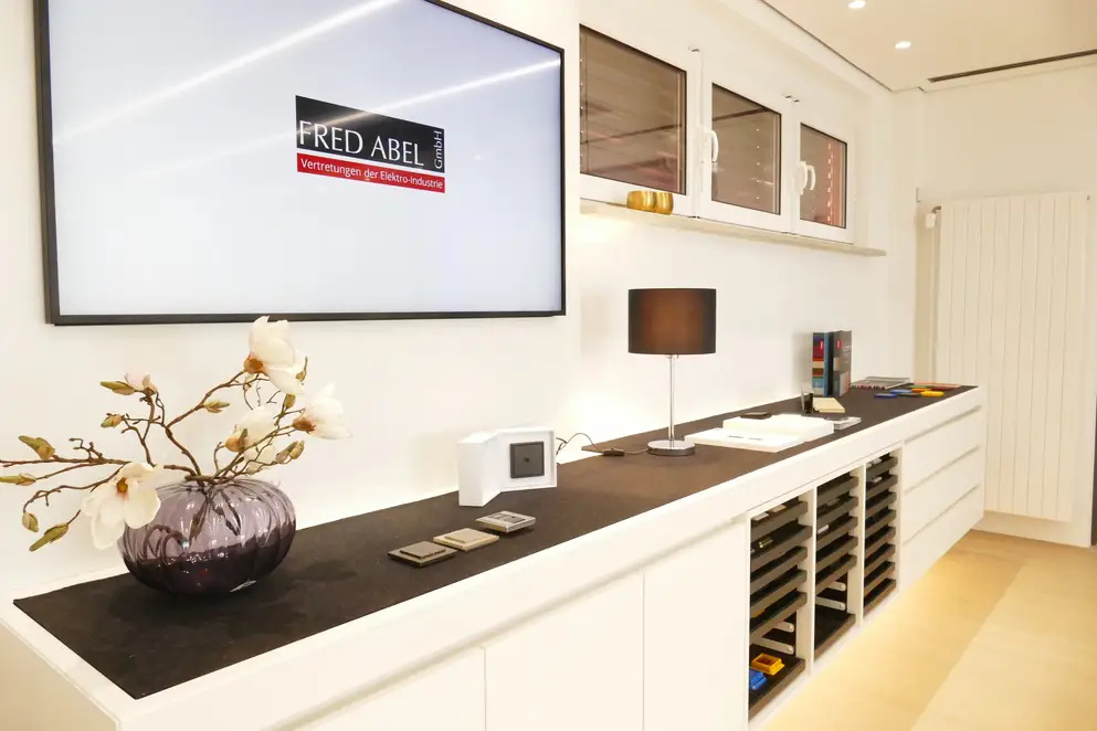 Technisch versierte Beratung, Planungshilfe und Fachseminare 