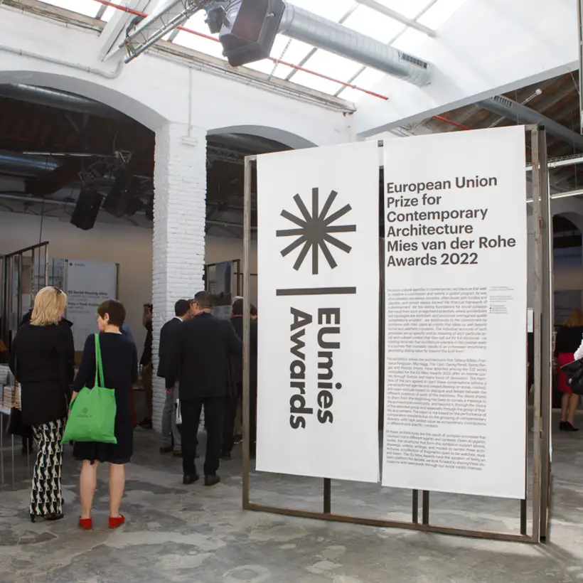 EUmies Awards Day 2022 - Ausstellungsräumlichkeiten mit Infotafel zum Preis