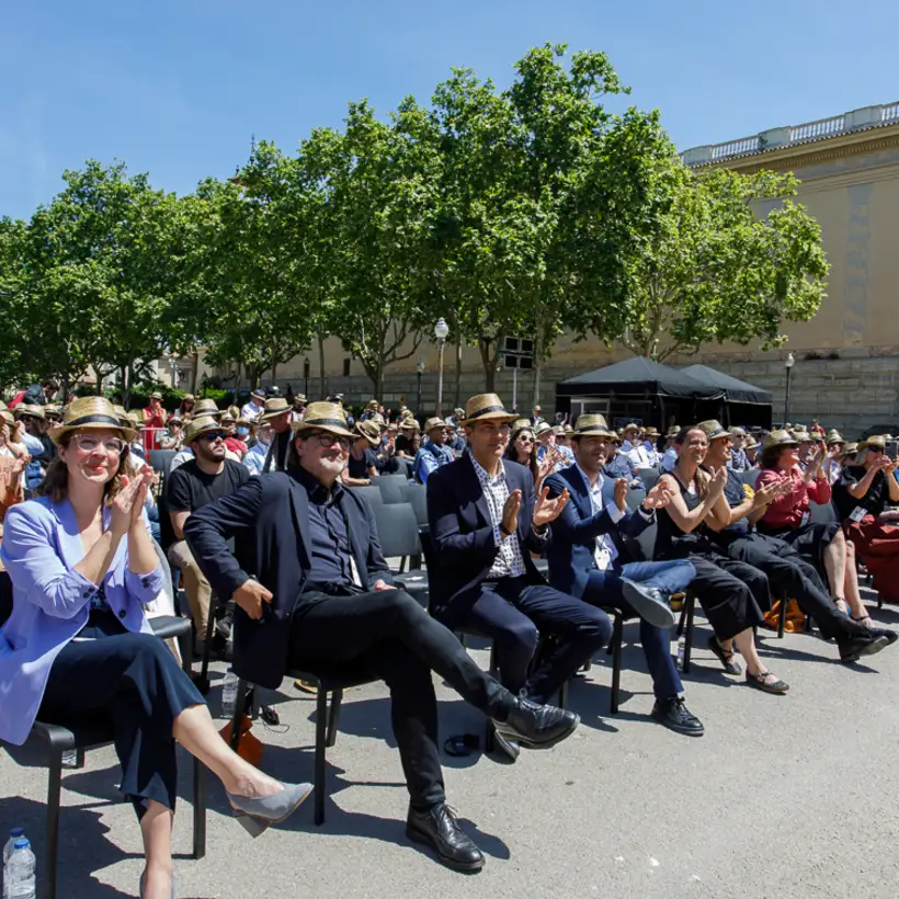 EUmies Awards Day 2022 - Blick auf Publikum unter blauem Himmel