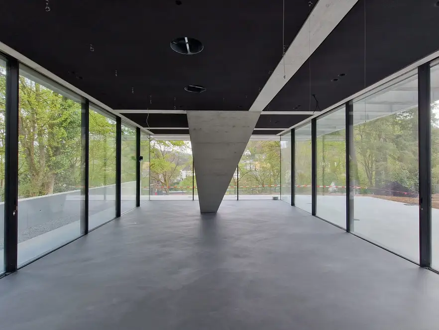 Innenansicht des Pavillons der Gründervilla in Schalksmühle, kurz vor seiner Fertigstellung.